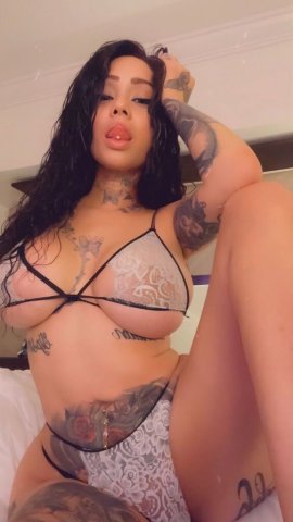 Charleston, WV Independent Female Escort — In/Outcalls, FaceTime & 2-Girl Specials - 1