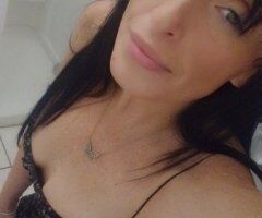 West Palm Beach escorts - Discreet 36 escort for discreet conversations & intimate escape in West Palm Beach