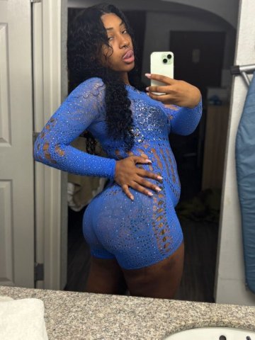Juicee, Petite Incall & Outcall Female Escort (Fetish-Friendly) - 1
