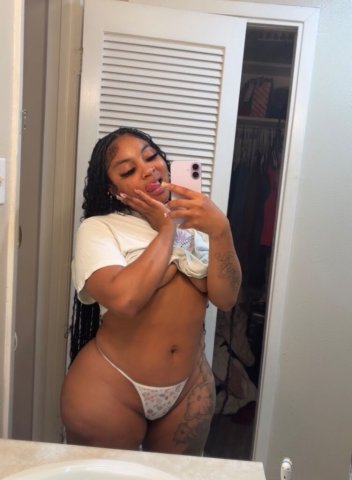 Honey — 26-Year-Old Female Escort (Cincinnati, Ohio) - 1