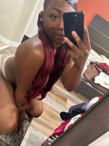 Vanity in Fresno CA — late-night freak snack & car fun - 1