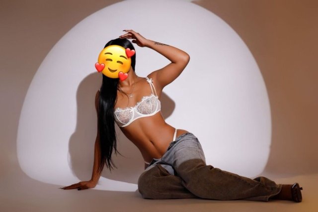 North Jersey Female Escort for Good Conversation - 1