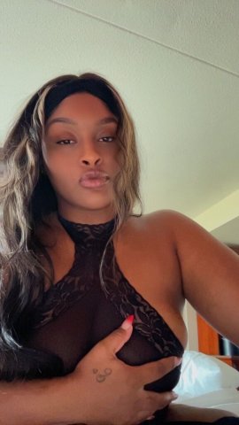 Chicago Female Escort — Incall 27 - 1