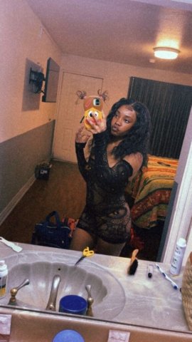 Oakland/East Bay Female Escort — private sessions, incalls & outcalls - 1