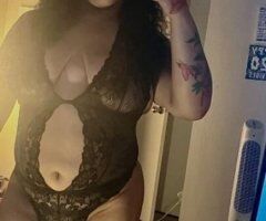Everett WA Exotic Female Escort — Thick Thighs & Green Eyes - Image 5
