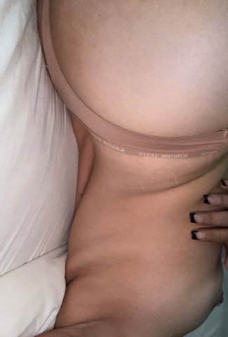Beaumont TX Foreign Babe Female Escort — FaceTime verification, condom only - 1