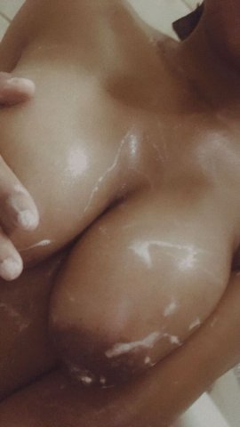 Los Angeles Female Escort — Petite 22, Tight & Tiny Services - 1