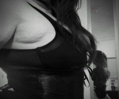 Brooklyn Female Escort — Short Thick MILF PAWG for Party-Friendly Play - Image 3