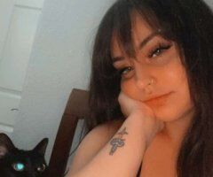 Albany NY Female Escort — Exclusive flirty chats & behind-the-scenes content - Image 4