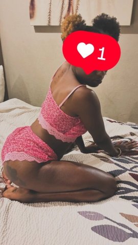 Winston-Salem Female Escort — 2 Girl Rates (Outcall) - 1