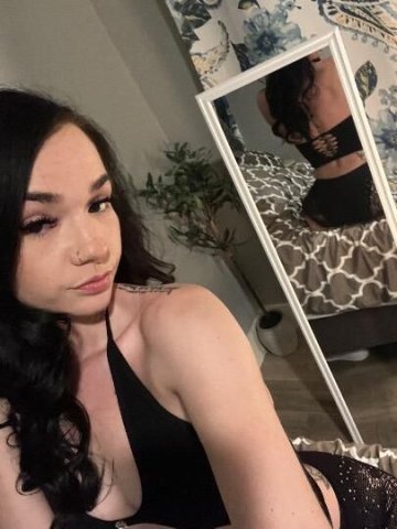 Petite Snowbunny Escort (23) in Killeen, TX — Card or Outcall - 1