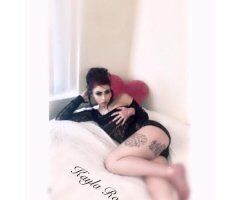 Kayla — Redding Female Escort for Foot Fetish, Domination & FaceTime - Image 2