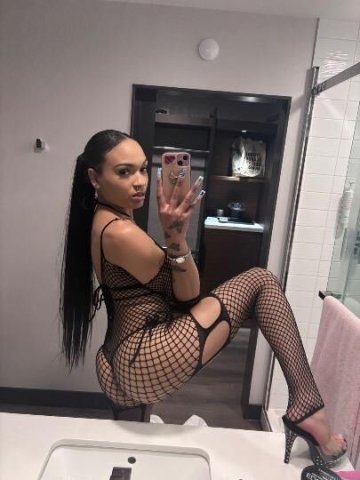 ATF Petite Celine — Everett Outcall Escort (Hotel/House) — Verification + Massage/Nuru - 1