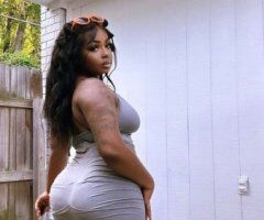 Minneapolis/St. Paul Young Adult Female Escort for Oral Play () - Image 2