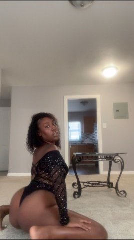 Houston Female Escort — Sloppy Deep Throat Mouth Service (Incalls & Outcalls) - 1