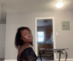 Houston escorts - Houston Female Escort — Sloppy Deep Throat Mouth Service (Incalls & Outcalls)