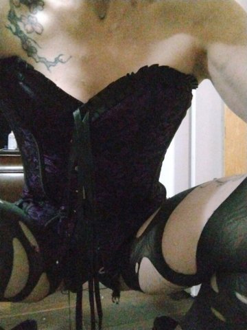 Erie, PA Female Escort - 1