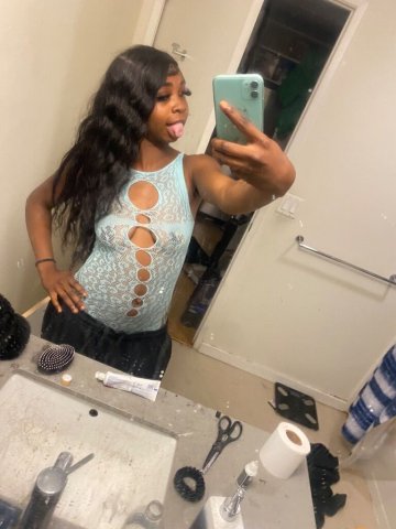 Nunu (19) Female Escort — Car Dates & Outcalls in North Bay, CA - 1