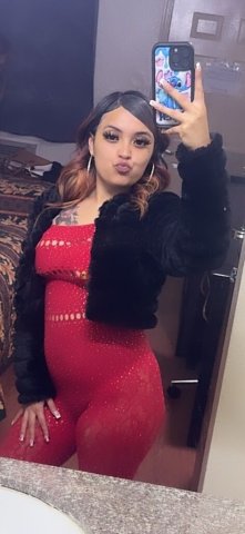 Petite Latina Escort — Long Beach Outcall & Car Dates - 1