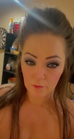 Palm Desert Female Escort — Private Incall + Outcalls in Coachella Valley - 1
