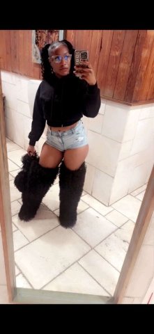 Nyah (23) — Denton Outcall Female Escort with Sex Toys & Fetishes - 1