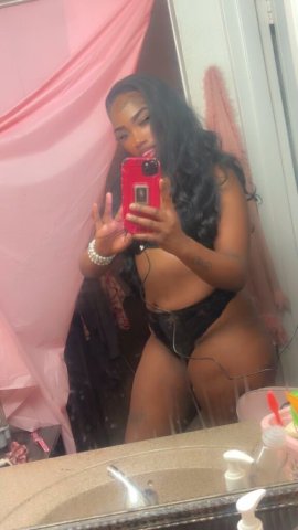 Lafayette Barbie—Short, Thick Curves Outcalls from $25 - 1