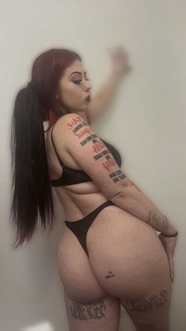 Red-Head Kayla — Slim Thick, Sensual Dates (Outcalls & Hotels) in Fort Lauderdale - 1