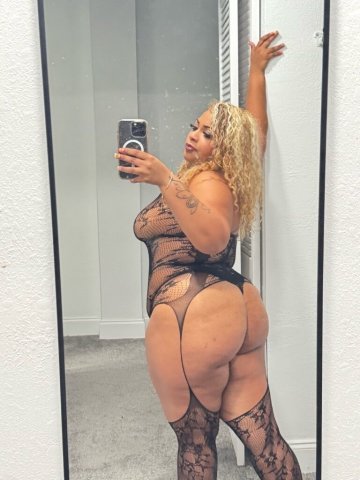 Lexington Visiting Blonde Lightskin Escort — Video Call Verification - 1
