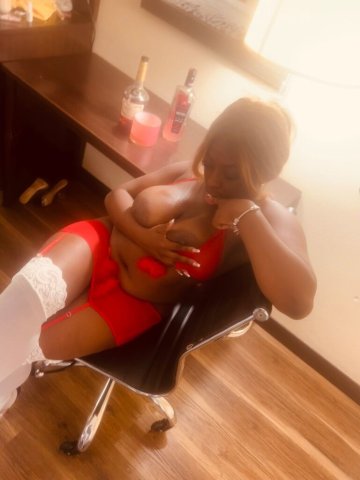 Killeen Female Escort — Outcalls & Domination Sessions - 1