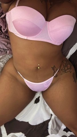 Hampton, Virginia Female Escort — Backshots - 1