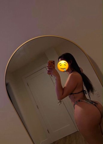 Latina Escort in Washington D.C. — Independent Colombian Woman - 1