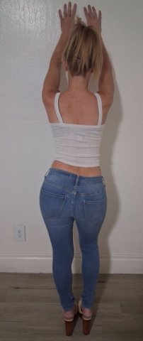 Birthday mode today — Phoenix female escort, incall Tempe + outcall - 1