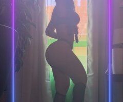 Latinas (27) — Los Angeles Therapist Style Escort - Image 5