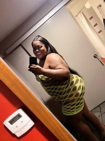 Nicki — New Haven Full-Figured Female Escort (BBJ, Rimming & Fetish Play) - 1
