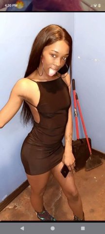 Little Rock Female Escort — Slim-Thick 5'3 - 1