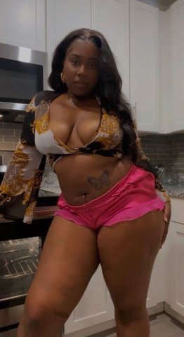 Columbus, Georgia Escort — Photo Shows, Toy Play & Booty Fun (Available Now) - 1