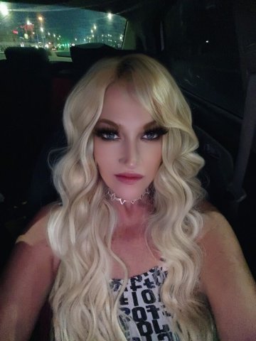 Ms. Kitty — Blonde petite escort offering incall & outcall massage, GFE & fetish play - 1