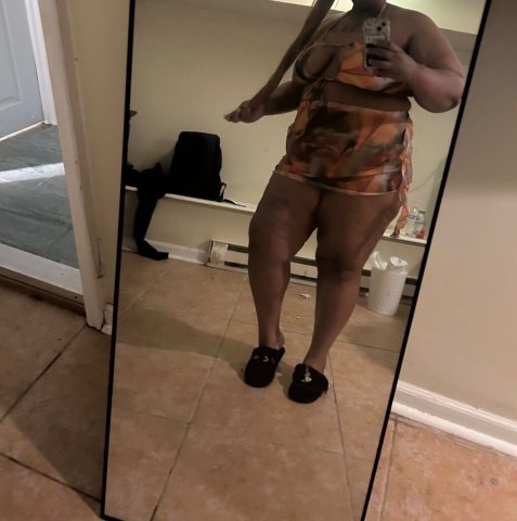 Philadelphia Female Escort — outcalls with deposit & hour options - 1