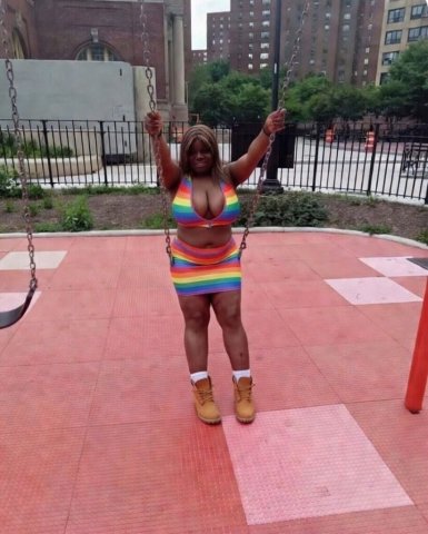 Peppermint Manhattan NY Content Videos, Photos & Phone Fun - 1