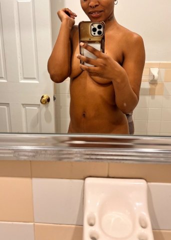 Playful Kinky Classy Lady — Verified Outcalls in Staten Island - 1