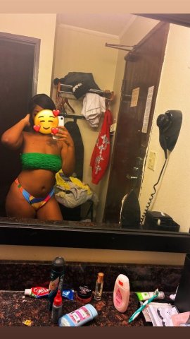 Milwaukee Head Only Special Female Escort - 1