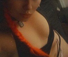 Manhattan escorts - Mikki (26) Curvy, Energetic Companion in Manhattan, Kansas