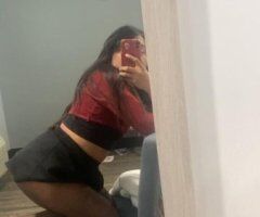 Petite Babe Companion with Mia (32) - Image 6