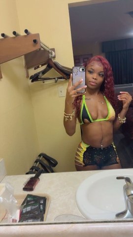 Pariss — Fun-Sized Tiny & Tight Female Escort (Incalls/Outcalls) - 1