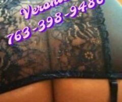 Minneapolis/St. Paul Curvy Brunette Female Escort — Veronica (Outcall) - Image 3