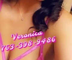 Minneapolis/St. Paul Curvy Brunette Female Escort — Veronica (Outcall) - Image 4