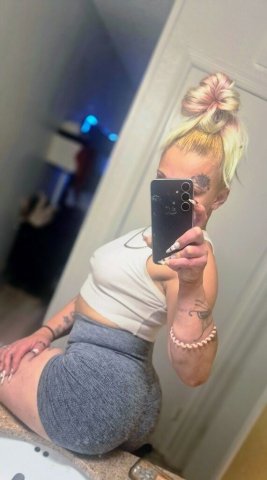 Phoenix Female Escort — Independent, discreet, and clean (content available) - 1