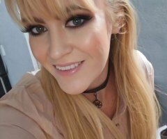 Palm Springs escorts - Palm Springs CA Curvy Blonde PAWG — Green-Eyed Stress Relief