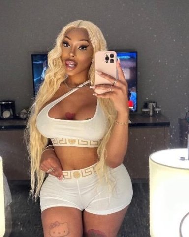 Syracuse Female Escort — Throat & Wet ‘n’ Creamy Backshots - 1