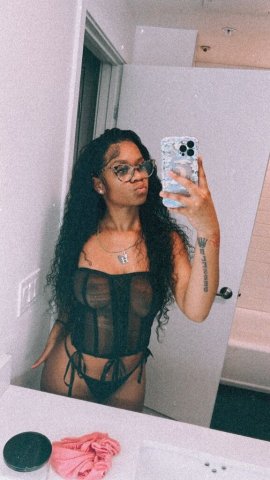 Petite Dominatrix Services in Los Angeles — Fetish-Friendly Outcall - 1